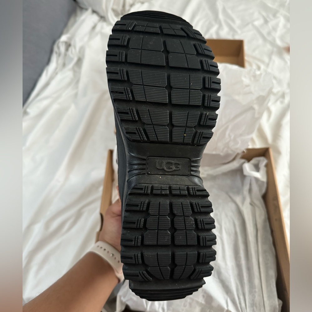 UGG Women's Yose Snow Boot - Picture 4 of 4